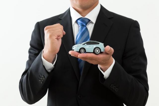 「車はローンで買うな」って本当？現金・ローンのメリット・デメリットを解説