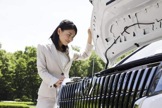 車のバッテリー交換に関する知識を深めよう!時期や方法、寿命を延ばすコツも