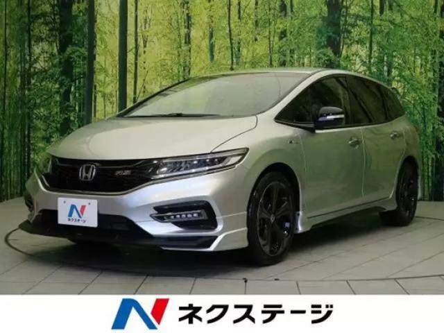 6人乗りのおしゃれな車は？SUV・ミニバン・輸入車別にご紹介
