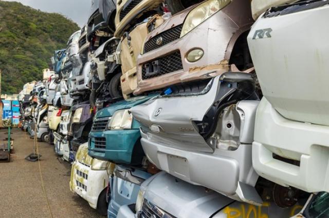 廃車代行はどこに依頼する?依頼の流れやお得に車を手放すポイント