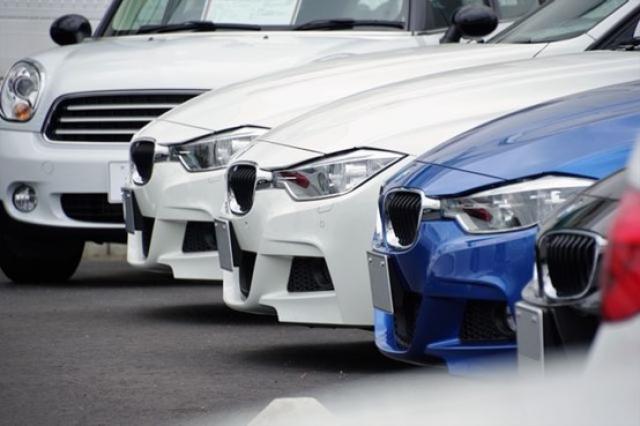 BMW 740iとは？7シリーズの特徴やモデル展開をご紹介 