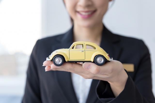 愛車の査定をシュミレーションしてみよう!やり方や査定額が決まるポイント