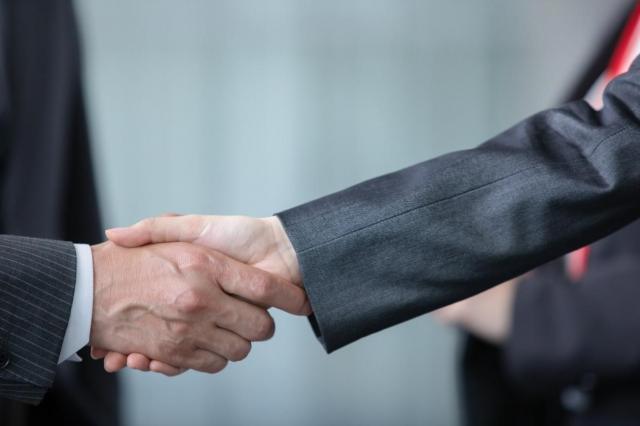 車のオークションとは?概要や利用の流れをご紹介