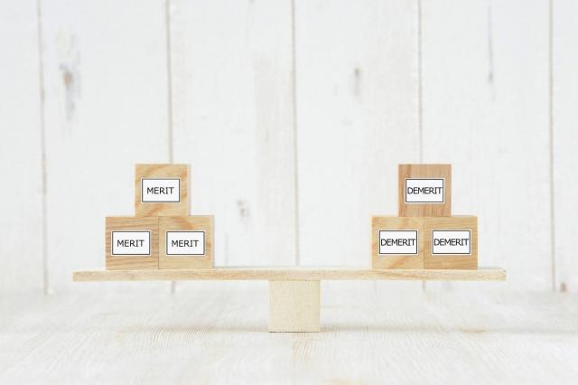 自動車のディーラーと販売店の違いとは？メリット・デメリットや選び方を解説