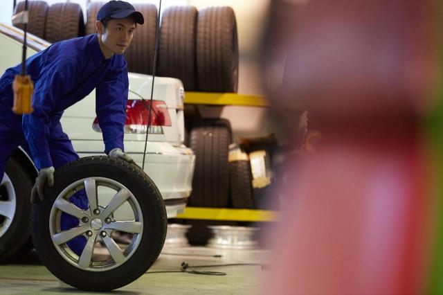 車のタイヤ交換はいつするべき 目安となる時期や購入場所とは 新車 中古車の ネクステージ