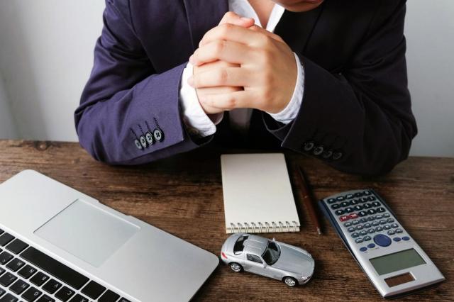 なぜ車の査定で個人情報が求められるの？提示の必要性や査定を受けるポイント