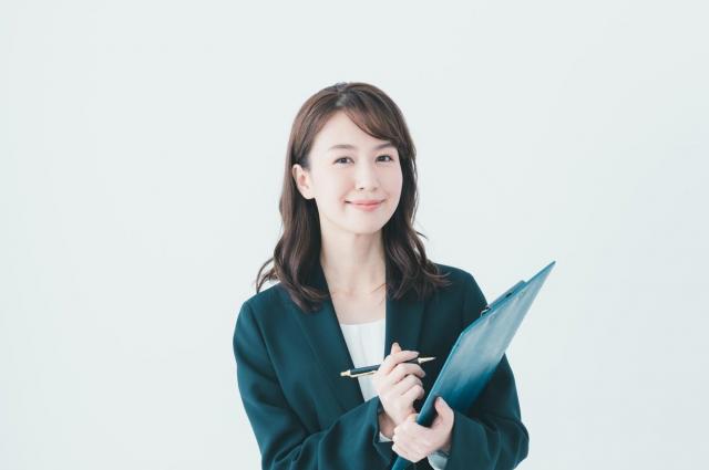 車の査定方法はどれがおすすめ?査定額を上げるコツや売却のタイミングも解説