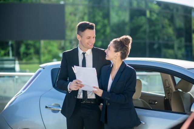 車買取業者を比較するポイントや選ぶコツとは?知っておくべき交渉術も紹介