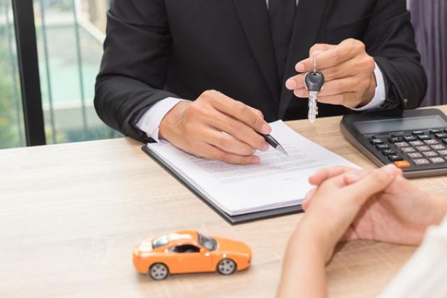 自動車の抹消登録に使う書類とは?状況別の手続き方法や手続きを行うメリット
