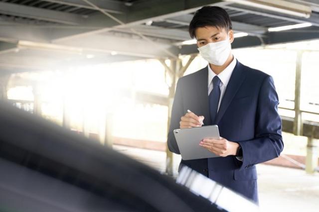 自動車の抹消登録に使う書類とは?状況別の手続き方法や手続きを行うメリット