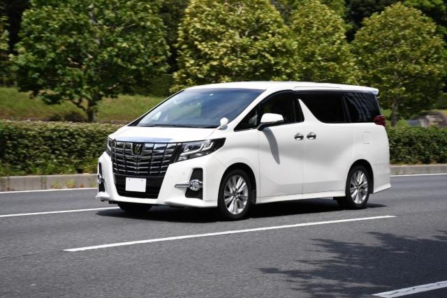 アルファードのキャンプテンシートの特徴 乗り心地を解説 新車 中古車の ネクステージ