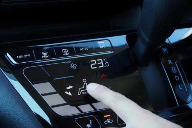 車の暖房が効かないのは故障？対応策や修理費用の目安