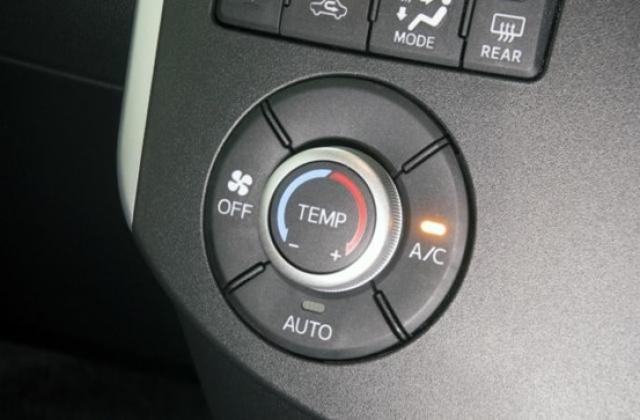 車の暖房が効かないのは故障？対応策や修理費用の目安