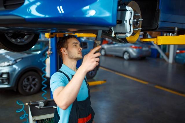 自動車の修理先はどこがおすすめ？修理先ごとのメリット・デメリット