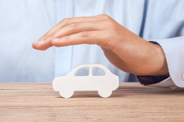 自動車に付いているマークの意味とは？マークを付ける方へおすすめの車を解説！