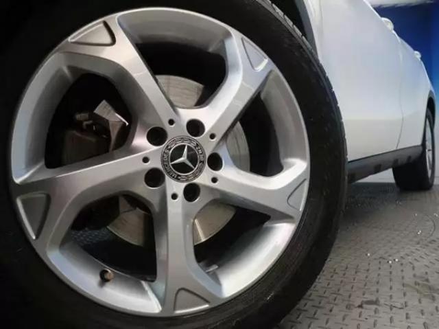 メルセデス・ベンツGLAの新型での変化とは?選ぶ魅力やお得に購入するコツ