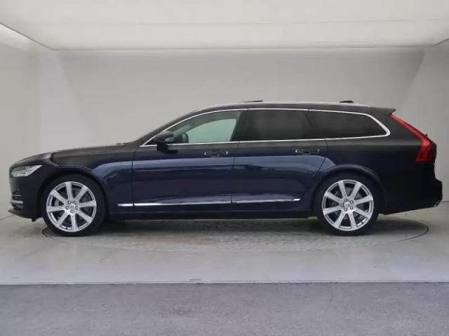 ボルボ V90のラインアップを徹底解説!認定中古車でお得に手に入れよう