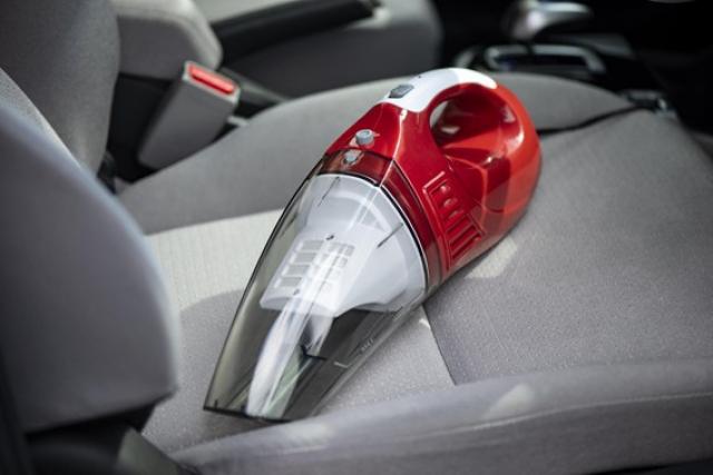 車のクリーニング方法とは？自分で行う場合と店舗への依頼についてをご紹介