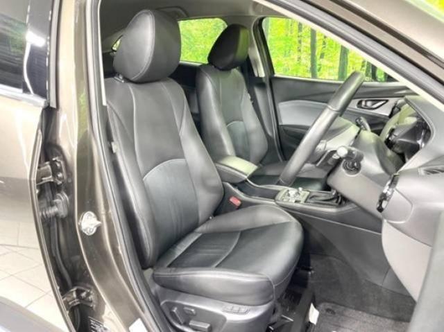 CX-3の内装の特徴は?グレード別の違いやライバル車ヴェゼルと比較