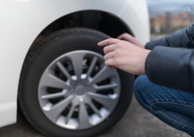 【ジャガー2シーターFタイプ】気品に満ちた見た目と刺激ある走りが魅力！