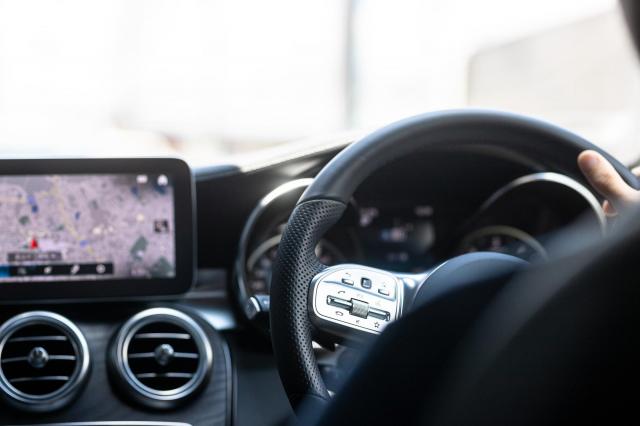 メルセデス・ベンツのCクラスに2ドアクーペが日本上陸!内装や乗り心地、中古車情報も紹介