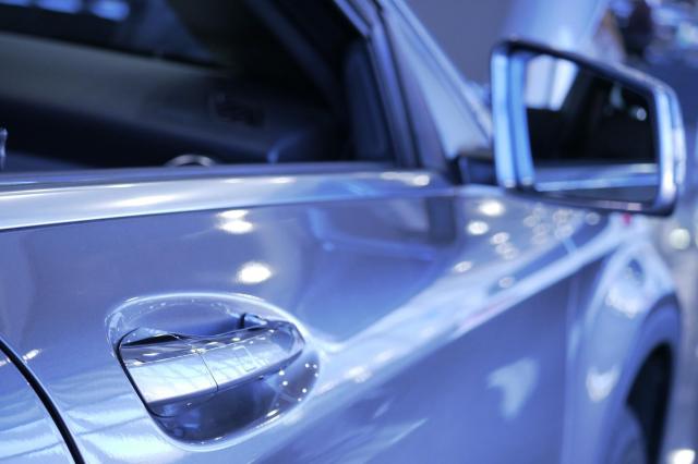 メルセデス・ベンツのCクラスに2ドアクーペが日本上陸!内装や乗り心地、中古車情報も紹介