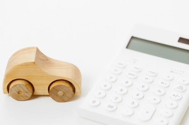 プリウスにはバッテリーが2つ！交換のタイミングと費用と安くするため 