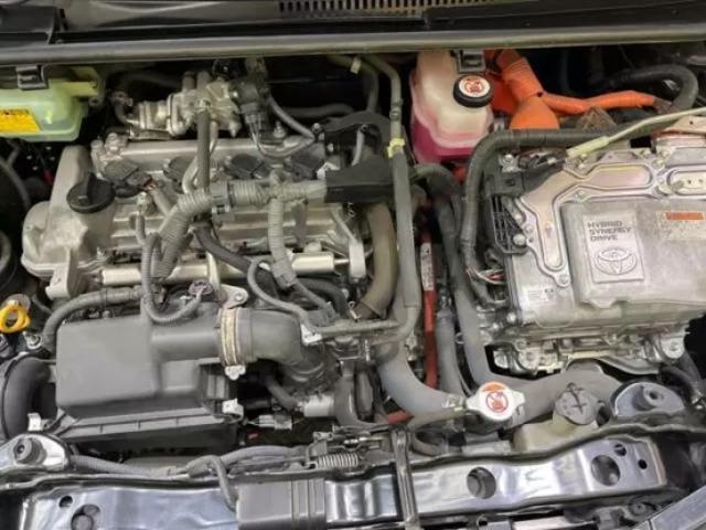 2018年式ヴィッツのエンジンルーム