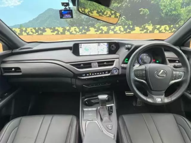 レクサスISハイブリッド☆車検7年7月☆LED☆ナビTVBモニタ☆ハーフ 