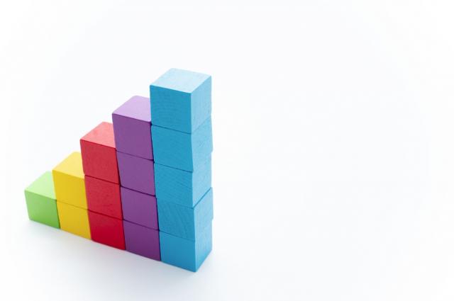 トヨタプリウスαの燃費をチェック!ワゴンシリーズやライバル車と比較