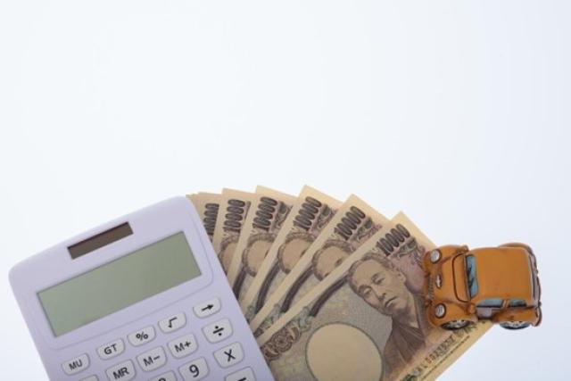 電卓とお札と、ミニカー