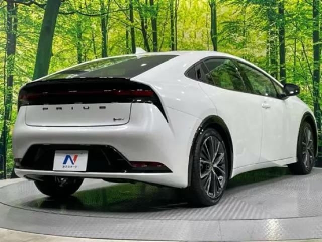 プリウス中古車はなぜ安い？選び方と予算別おすすめモデルを紹介