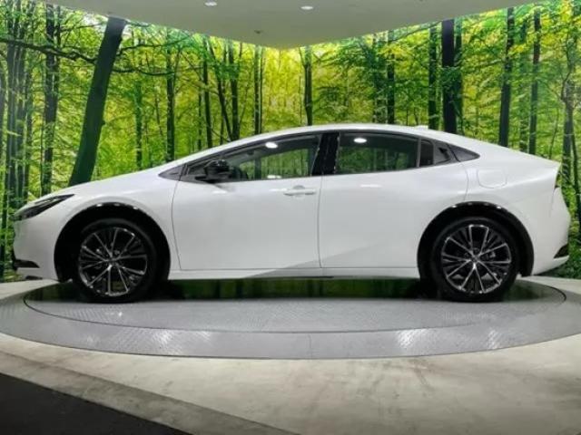 プリウス中古車はなぜ安い？選び方と予算別おすすめモデルを紹介