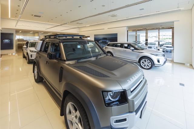 ランドローバー大阪東　グランドオープン