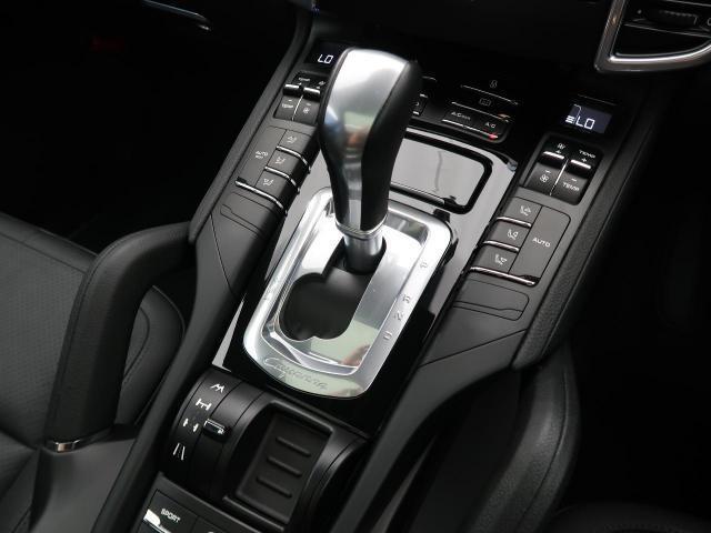 ポルシェは中古がお買い得!選び方や中古で買う際の注意点を解説