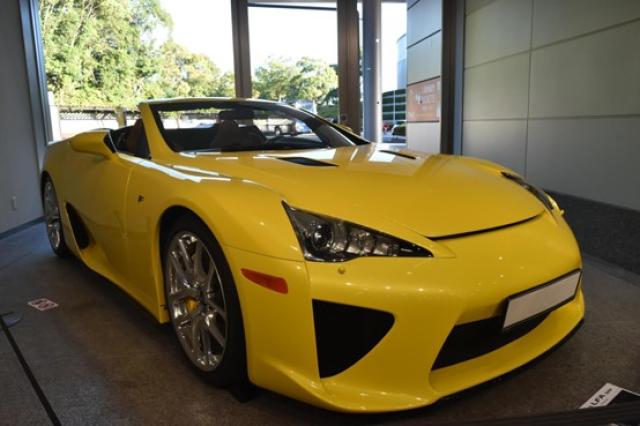 LFA 中古車市場の最新価格相場は?お得に購入する方法も解説