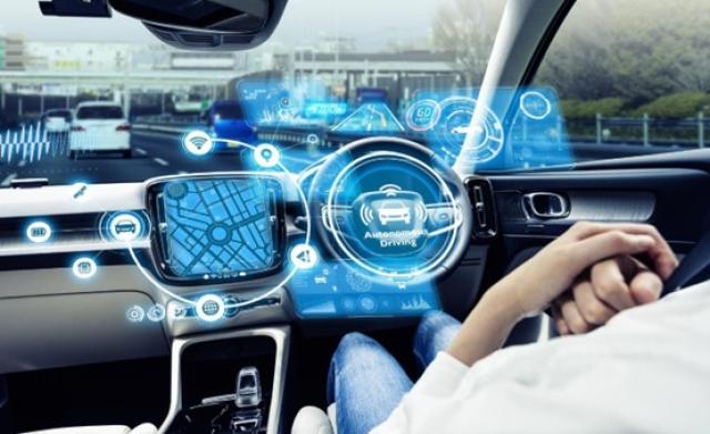 セレナ vs ノア・ヴォクシー：人気ミニバン3車種の価格と装備を比較