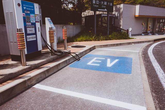 ホンダ eとアドバンスの違いは？特徴と補助金についても徹底解説！