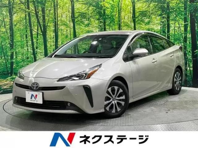 プリウスPHVのAプレミアムとは？プリウスとの違いや中古車相場