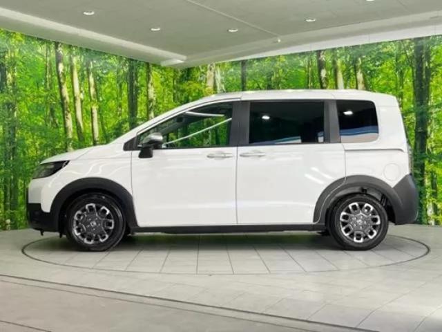 フリードのサイドビュー