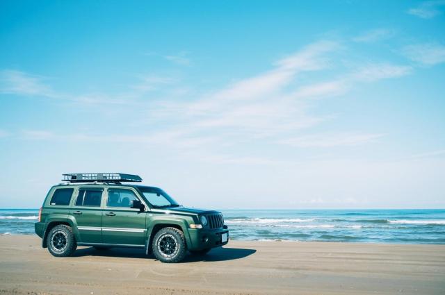 RAV4 アドベンチャーの魅力とは？「オフロード パッケージ」についても徹底解説！