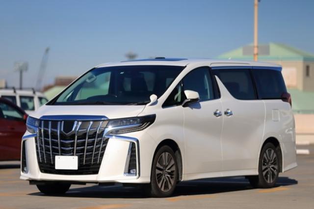 レクサスの新型ミニバン「LM」とは?日本登場モデルの特徴を紹介