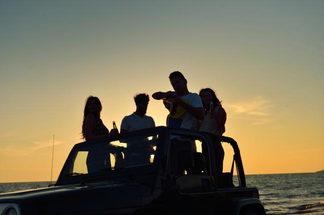 オープンカー種類別の人気はどれ?新車・中古車価格も紹介