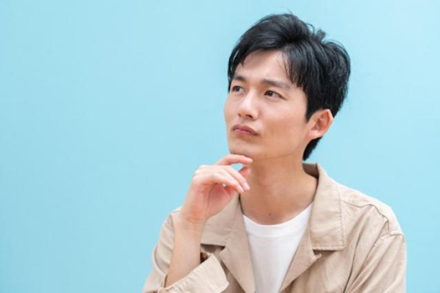 プリウス ハイブリッドバッテリー交換の時期は?費用の目安も解説