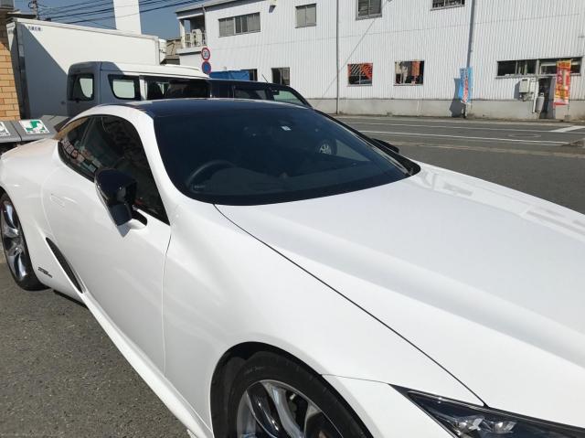 レクサス LC500コンバーチブルの特徴とは?ライバル3車種と比べてみよう