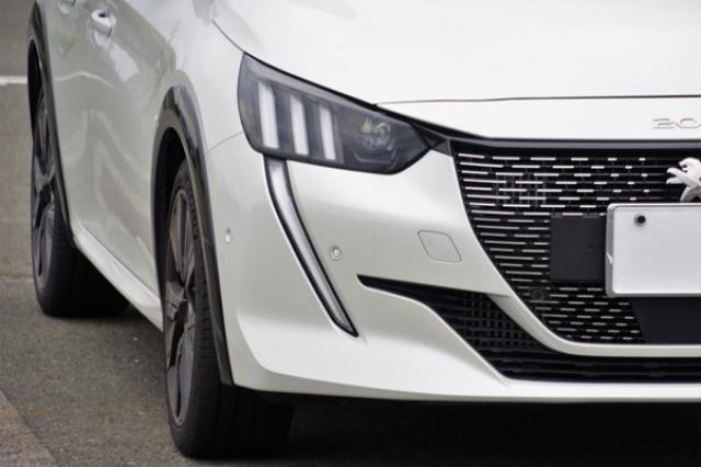 プジョーSUV 2008にディーゼル仕様が登場!旧モデルとの比較も