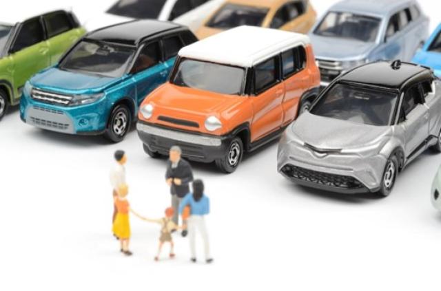 マツダ デミオと後継モデル「MAZDA2」の違いは？内外装や中古車相場を比較