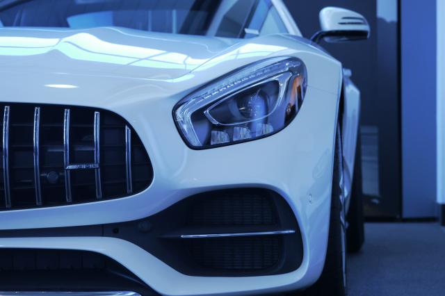 ベンツ Cクラス クーペの魅力は？ライバル車との比較や中古車価格も紹介！