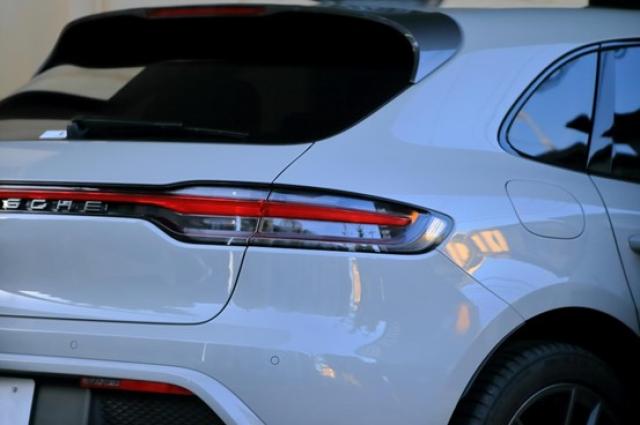 ポルシェ初のフル電気自動車「タイカン」が大幅改良？特徴と改良予想