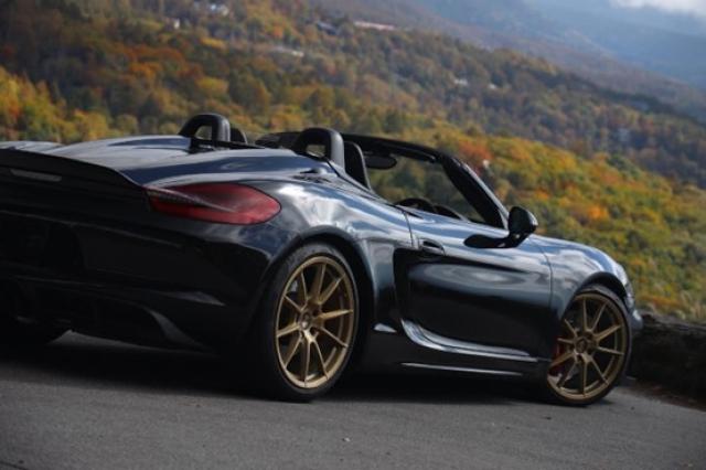 ロードスターは外車アバルト124スパイダーと兄弟車？名称の呼び分けも解説